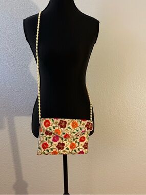 Source Unknown Cream Crossbody Bag with Multicolor Floral Embroidery